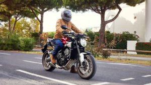 202508_CB650R_Galeria04