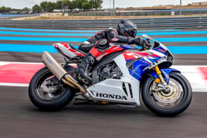 Concessionária Honda Kaito Motos Ivaiporã | Motos Honda 0 KM é na Honda Kaito Motos de Ivaiporã , conheça mais CBR 1000RR-R FIREBLADE SP 30 anos nunca passaram tão rápido.