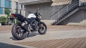 Nova Honda Hornet 500, novo design agressivo e moderno.