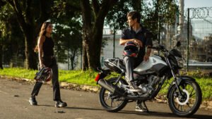 Domine a cidade com a nova CG 160 Cargo. Com um bagageiro homologado e suspensão reforçada. Encontre a sua na Kaito Motos!