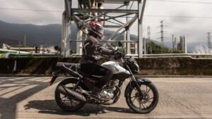 Domine a cidade com a nova CG 160 Cargo. Com um bagageiro homologado e suspensão reforçada. Encontre a sua na Kaito Motos!