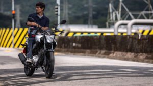 Domine a cidade com a nova CG 160 Cargo. Com um bagageiro homologado e suspensão reforçada. Encontre a sua na Kaito Motos!